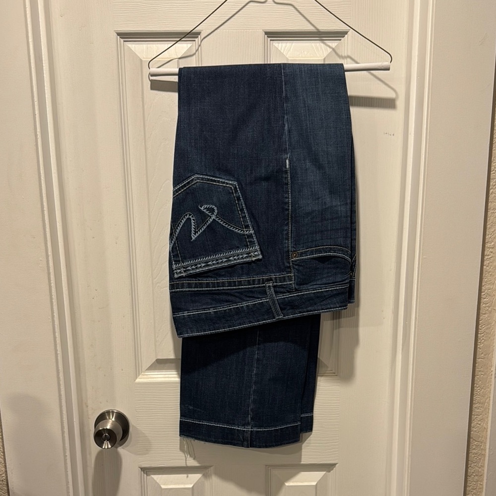 Cruel Denim Jeans 
29/7 Regular Starched. Hayley High Rise Trouser